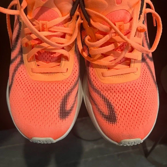 lululemon Beyondfeel running shoes - Picture 11 of 16
